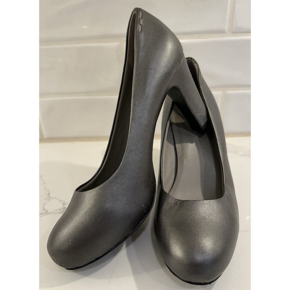 Eileen Fisher Pure II Womens Sz 7.5 M Gray Metallic Pumps Heels Shoes Round Toe